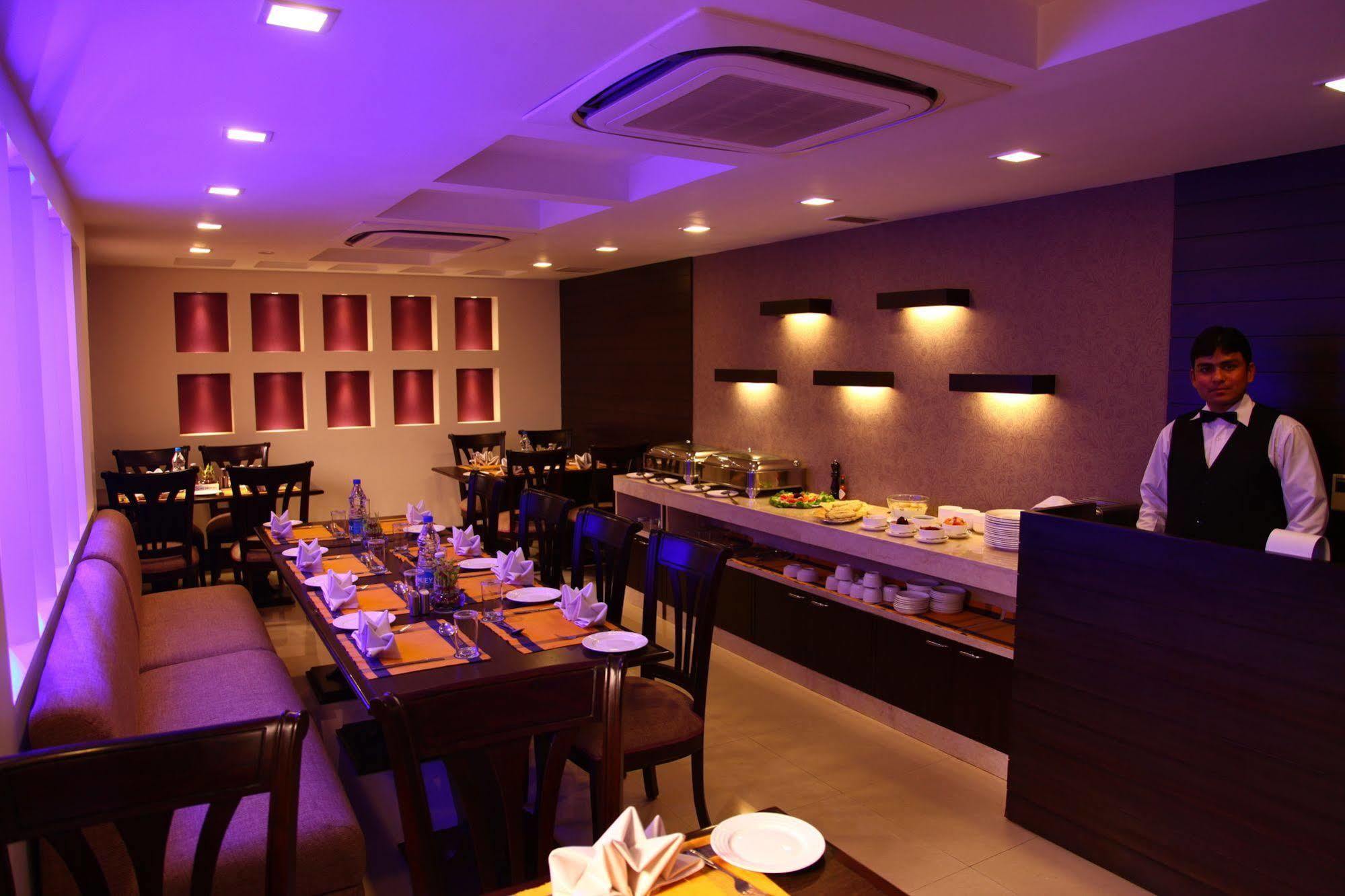 Hotel Florence New Delhi Extérieur photo