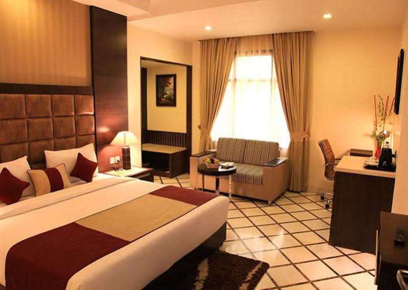 Hotel Florence New Delhi Extérieur photo